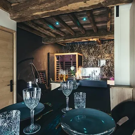 Le Duplex De L'etoile Cinéma Jacuzzi Et Sauna Privatif Apartamento *